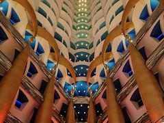 -迪拜帆船酒店海底餐厅