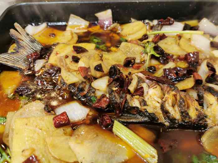 沈姐万州烤鱼(沙坪坝总店)-"来重庆怎么不得吃一次烤鱼位置在沙坪坝那
