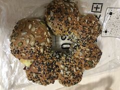 杂谷多面包-野上麦田(中贸广场店)