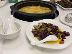 -菌海森林·非遗野生菌火锅(西山区滇池路摩根道店)