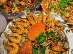 -休记光头香辣蟹干锅(绵竹店)