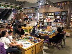 -菠萝树益智玩具体验馆(玖伍文化城店)