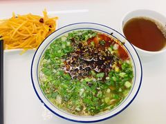 -陆元丰·兰州纯汤牛肉面(自强西路店)