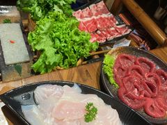 -吴氏老牌坊云南鱼豆花火锅店(通江街店)