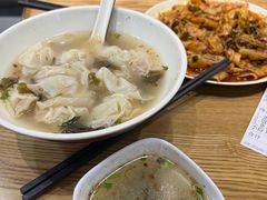 -三好食堂(煎饺·馄饨·肉饼米线·盛世广场店)