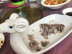 -穆豪麦蒸碗羊羔肉