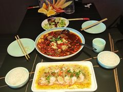 -粉墨特色菜·烧烤音乐酒馆