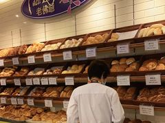 面包甜点陈列柜-老佛爷饼店