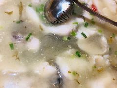 -严记小天府酸菜鱼(西四路店)