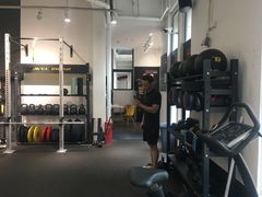-汗水空间私教健身连锁(SM广场店)