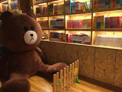 -新华里咖啡书吧(新华书店小寨店)