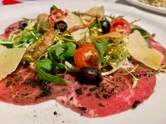 腌制生牛肉片配帕尔马芝士-牛排家(北京王府井澳门中心店)
