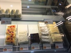 面包甜点陈列柜-老大昌(淮海中路店)