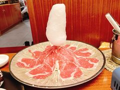 寿喜锅的牛肉-由紀日本料理·炭火燒肉