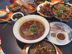 -川流不息·地道川菜·小龙虾(松东路店)