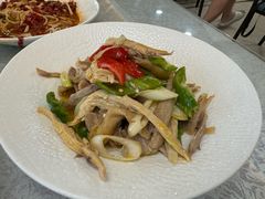 -汗腾格里·风味餐厅(新疆驻京办店)