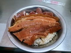 -梁阿婆廿年老牌扣肉糯米饭