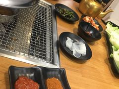 -肉甲韩国木炭烤肉(新壹街1店)
