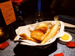 人餐前面包-弦月窗LUNETTE BY AMANDA(复兴路店)