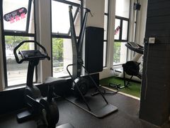 -汗水空间私教健身连锁(SM广场店)
