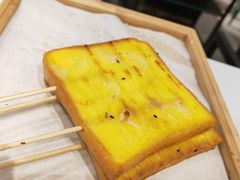 -山野的朋友露营炭火烤肉