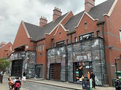 -钟书阁(松江泰晤士小镇店)