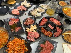 -啊美丽炭火烤肉(滑翔一店)
