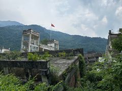 -四川汶川特大地震漩口中学遗址