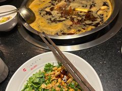 红汤锅-花鲢鱼头火锅(春城东路店)