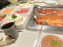 -海底捞火锅鲜切牛肉主题店(长寿路店)