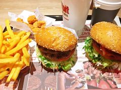 -The Habit Burger Grill 哈比特汉堡(复兴soho店)