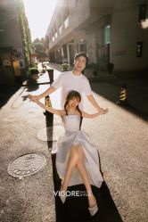 -雪中彩影婚纱摄影·微光艺术中心