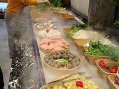 -汉江山料理级自助烤肉黑金冠(周口好吃城店)