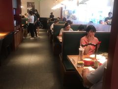 大堂-青年公社烤鸭(宝杨宝龙广场店)