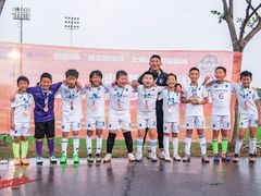 -Riverside河畔少儿足球培训(前滩店)