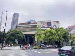 -瑞虹新天地月亮湾