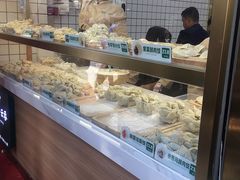 面包甜点陈列柜-袁记云饺(蛇口店)