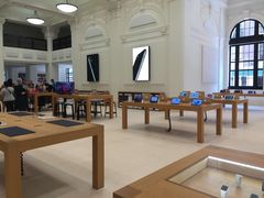 -Apple Store(Brisbane)