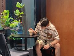 -M Stand(深圳龙岗万科广场店)