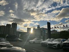 -杭州中升之星奔驰4S店(滨江店)