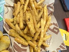 -BHC炸鸡(明洞总店)