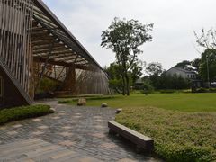 -田园东方蜜桃村的田野营地