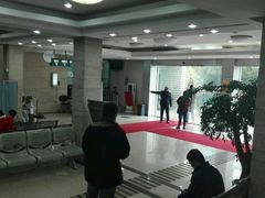 -上海大学附属上海和平眼科医院