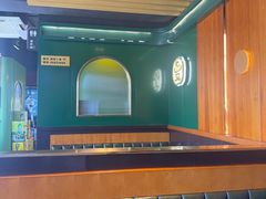 -曼听小寨海鲜烧烤·大连辣炒大王(盖州街店)