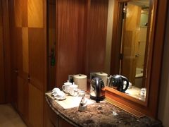 -武汉五月花大酒店(武昌火车站中南路地铁站店)