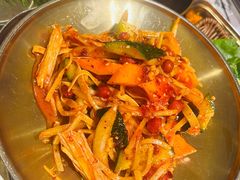-草家酱蟹炭火烤肉店(珲春南路一店)