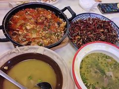 -霄汉牛三鲜湖北砂锅菜(万松园2店)
