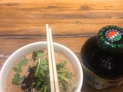 -万记麻辣烫国展总店