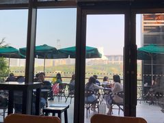 -星巴克(南宁民歌湖店)