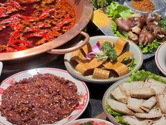 -山城鼎重庆老火锅(西安钟楼店)